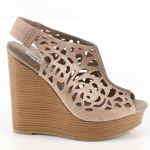 Steve Madden ‘Gabel’ Laser Cut Wedge Sandals